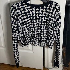 Long sleeved crop top